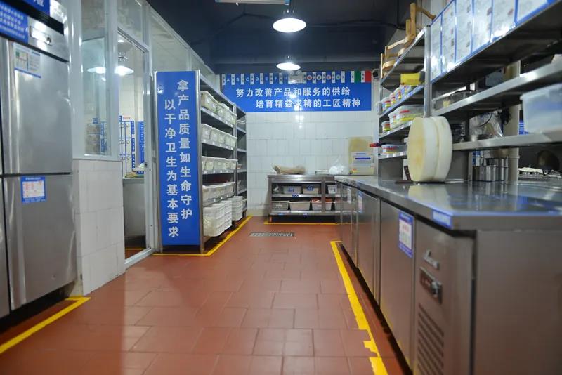 又一轮餐饮店"曝光",对比明显,这是现场画面!