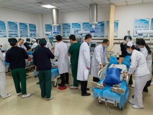 酒钢医院开展2023年突发公共卫生事件应急演练